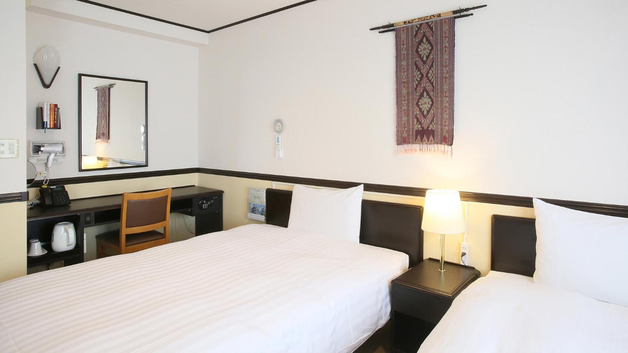 Toyoko Inn Okinawa Ishigaki-Jima Ishigaki  Szoba fotó